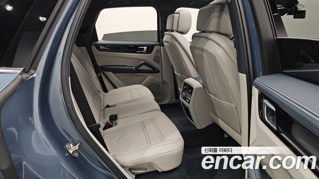 Porsche Cayenne 2020 — photo 18