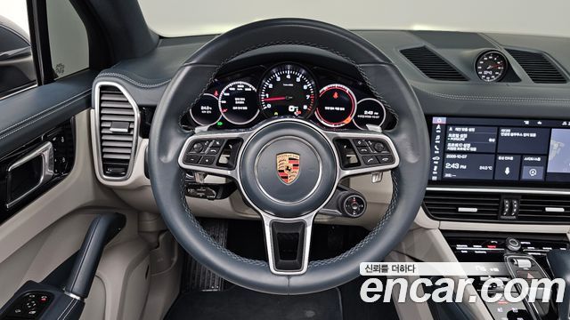 Porsche Cayenne 2020 — photo 19