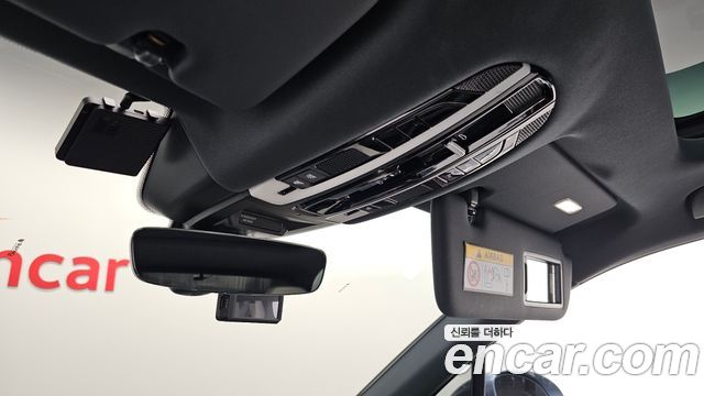 Porsche Cayenne 2020 — photo 23