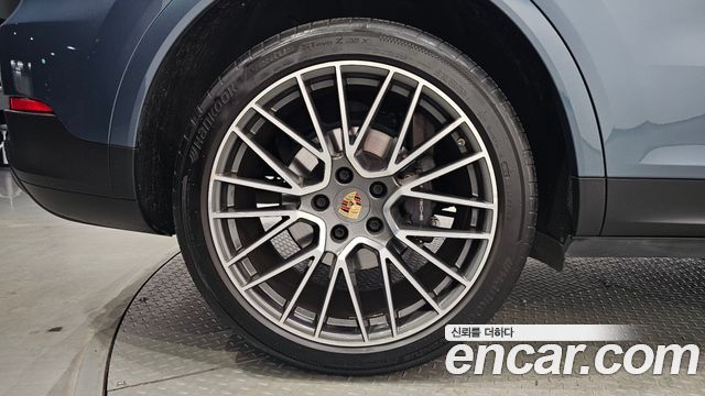 Porsche Cayenne 2020 — photo 7
