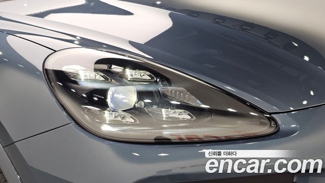 Porsche Cayenne 2020 — photo 8