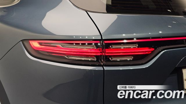 Porsche Cayenne 2020 — photo 9