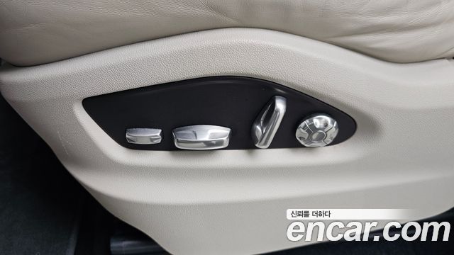 Porsche Cayenne 2020 — photo 28