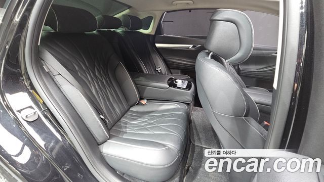 Genesis G80 2023 — photo 17