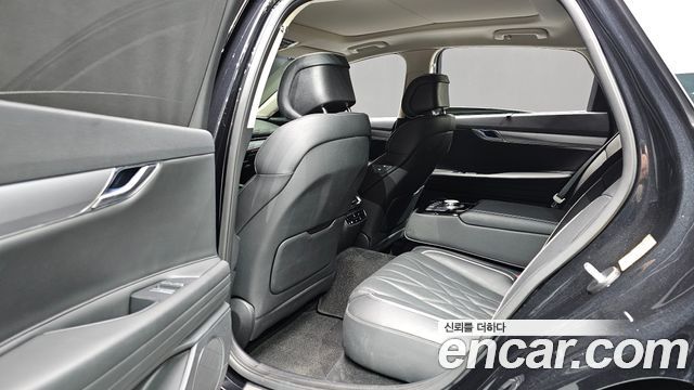 Genesis G80 2023 — photo 18