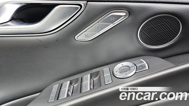 Genesis G80 2023 — photo 24