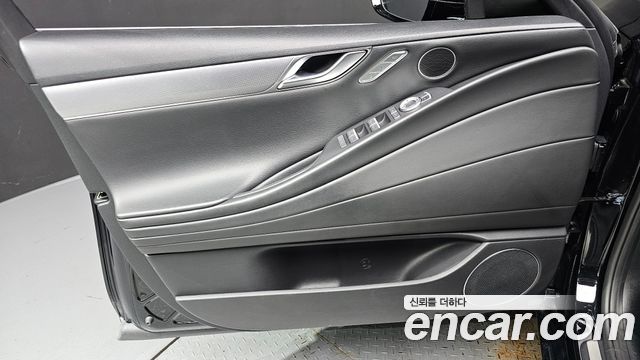 Genesis G80 2023 — photo 14