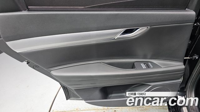 Genesis G80 2023 — photo 15