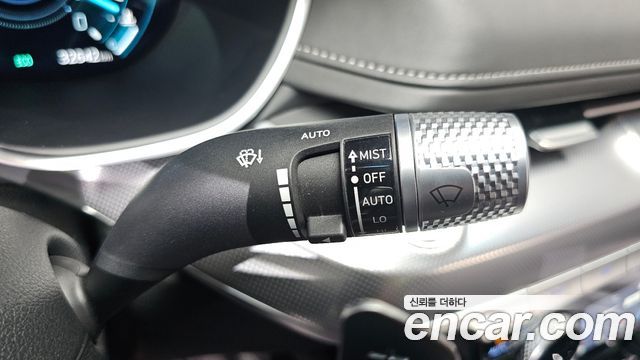 Genesis G80 2023 — photo 28