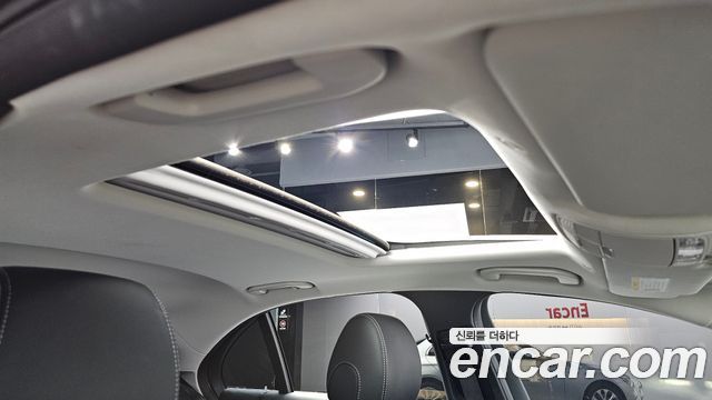 Mercedes-Benz E-Class 2017 — photo 28