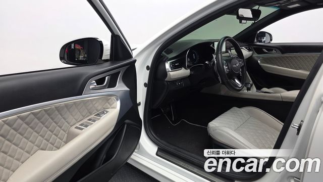 Genesis G70 2021 — photo 13