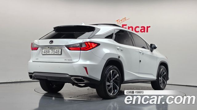 Lexus RX 2018 — photo 2