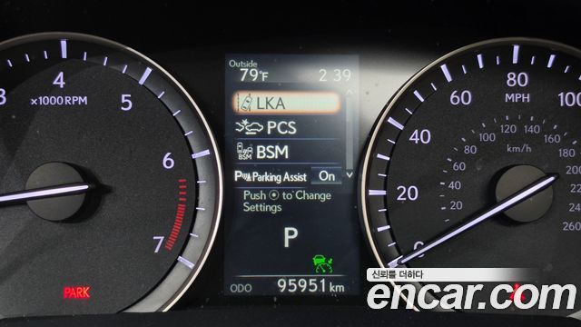 Lexus RX 2018 — photo 11