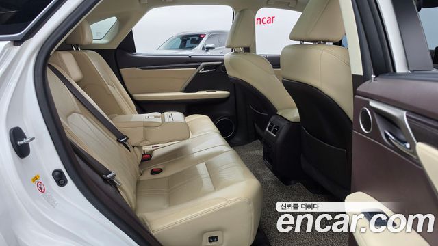 Lexus RX 2018 — photo 17