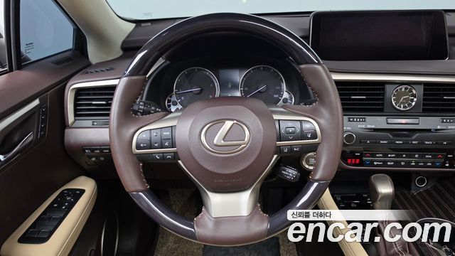 Lexus RX 2018 — photo 18