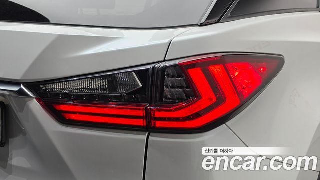 Lexus RX 2018 — photo 9