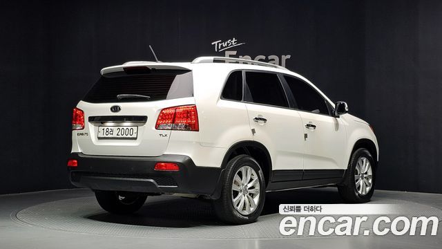 Kia Sorento 2011 — photo 2