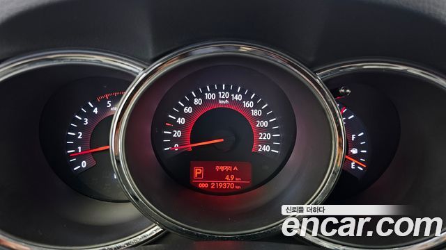 Kia Sorento 2011 — photo 8