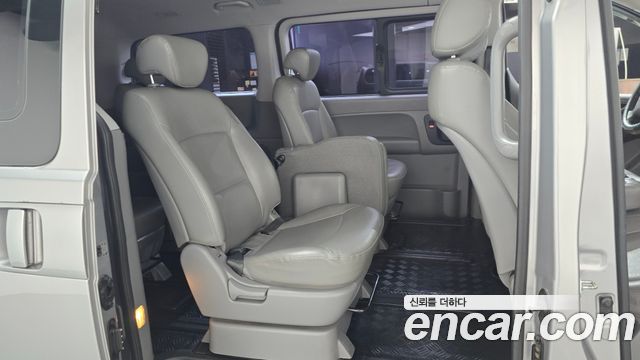 Hyundai Starex 2013 — photo 17