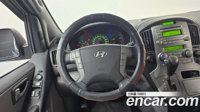 Hyundai Starex 2013 — photo 18