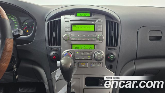 Hyundai Starex 2013 — photo 19