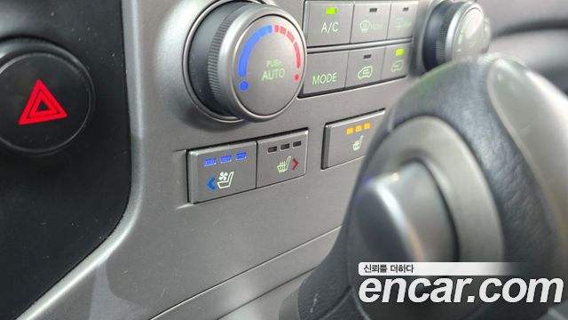 Hyundai Starex 2013 — photo 24