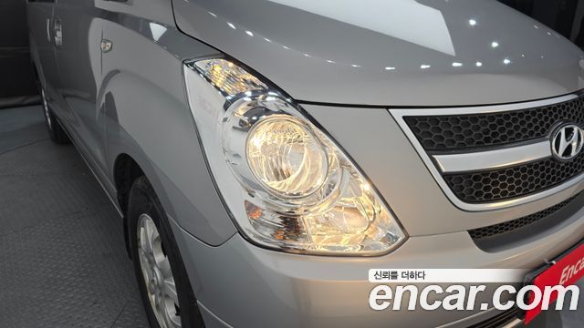 Hyundai Starex 2013 — photo 8