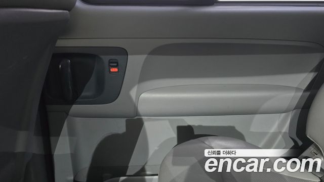 Hyundai Starex 2013 — photo 15