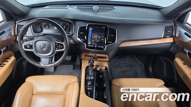 Volvo XC90 2018 — photo 10