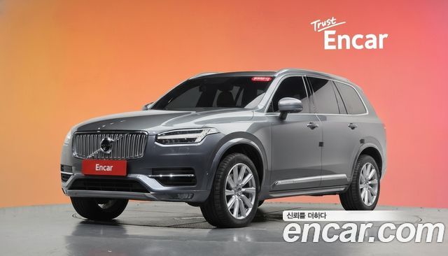 Volvo XC90 2018 — photo 1