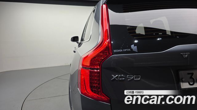Volvo XC90 2018 — photo 9