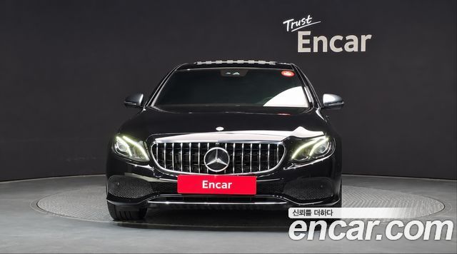 Mercedes-Benz E-Class 2019 — photo 3
