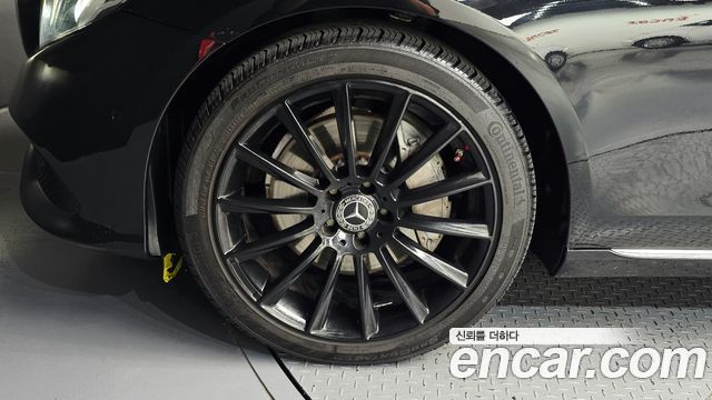 Mercedes-Benz E-Class 2019 — photo 5