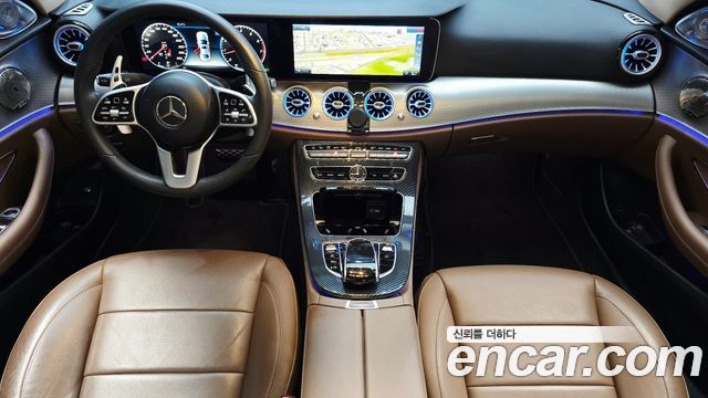 Mercedes-Benz E-Class 2019 — photo 10
