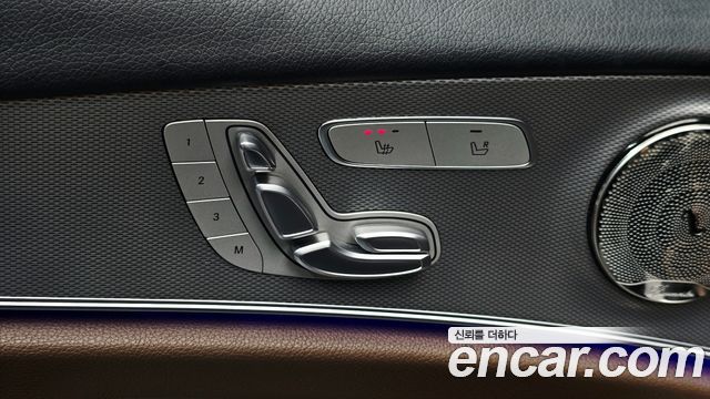 Mercedes-Benz E-Class 2019 — photo 28