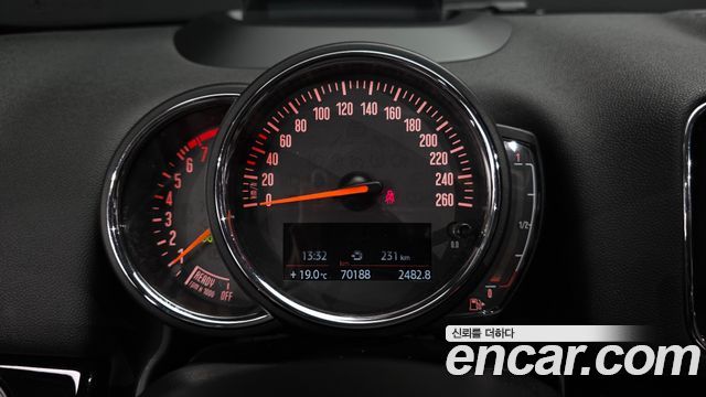 Mini Countryman 2019 — photo 11