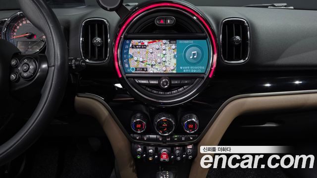 Mini Countryman 2019 — photo 20