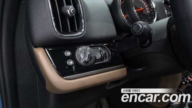 Mini Countryman 2019 — photo 29