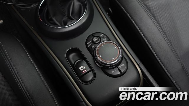 Mini Countryman 2019 — photo 32