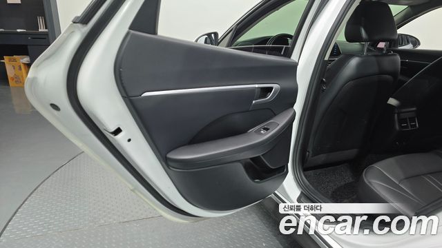 Hyundai Sonata 2021 — photo 15