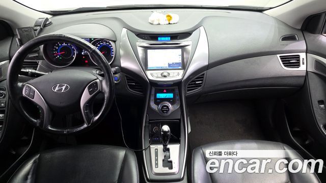 Hyundai AVANTE 2014 — photo 7