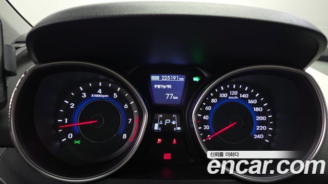 Hyundai AVANTE 2014 — photo 8