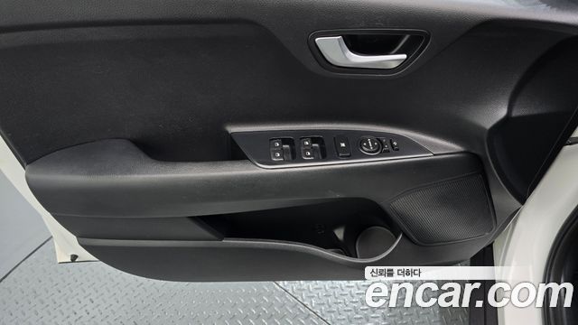 Kia Stonic 2020 — photo 14