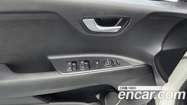 Kia Stonic 2020 — photo 30