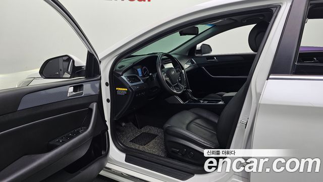 Hyundai Sonata 2016 — photo 13
