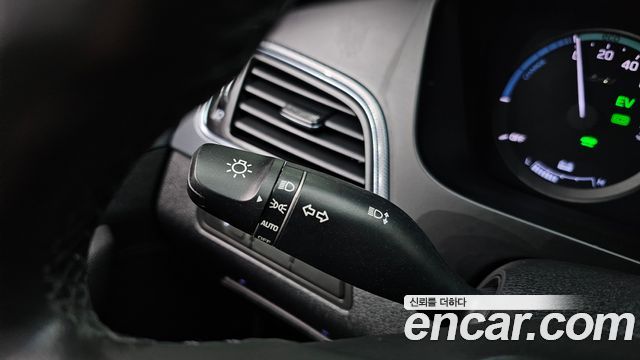 Hyundai Sonata 2016 — photo 29