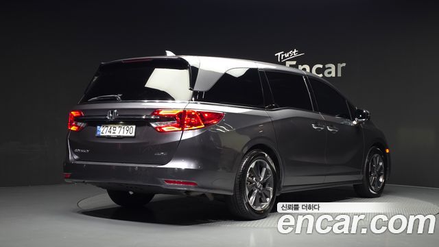 Honda Odyssey 2021 — photo 2