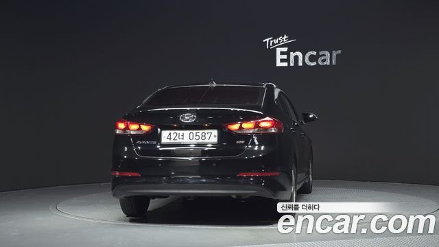 Hyundai AVANTE 2017 — photo 4