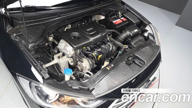 Hyundai AVANTE 2017 — photo 6