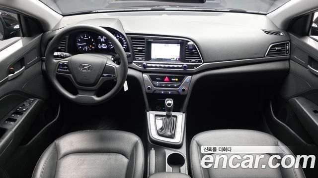 Hyundai AVANTE 2017 — photo 7